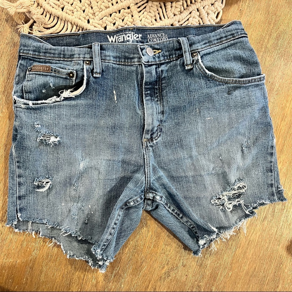 Custom Wrangler Cut-Offs | 32/10